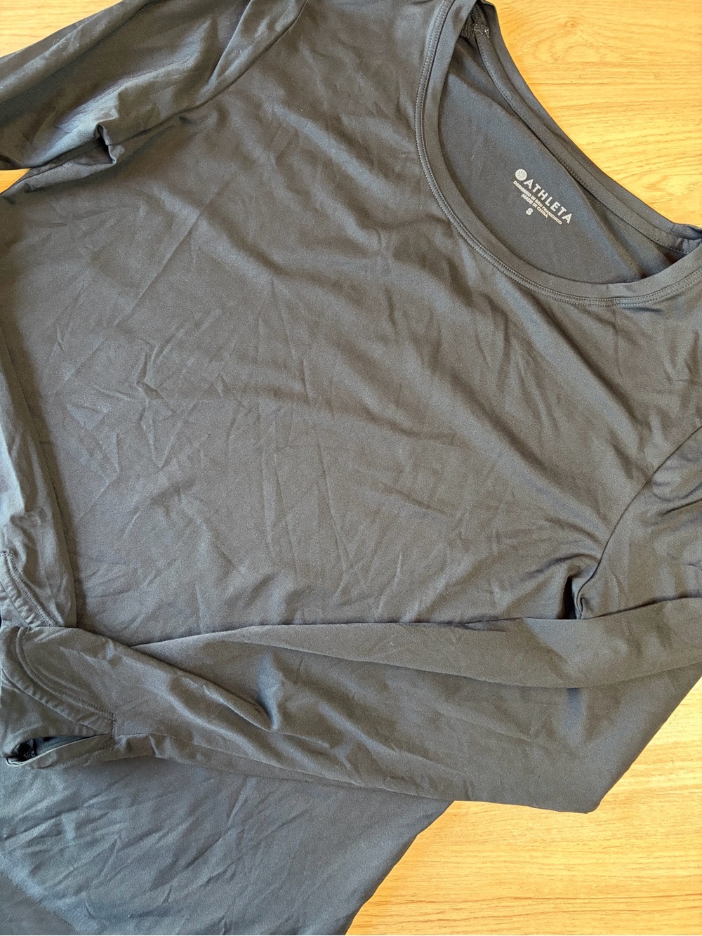 Athleta Black Mesh Trim Long Sleeve Workout Top Thumbholes Small S 404757 2018